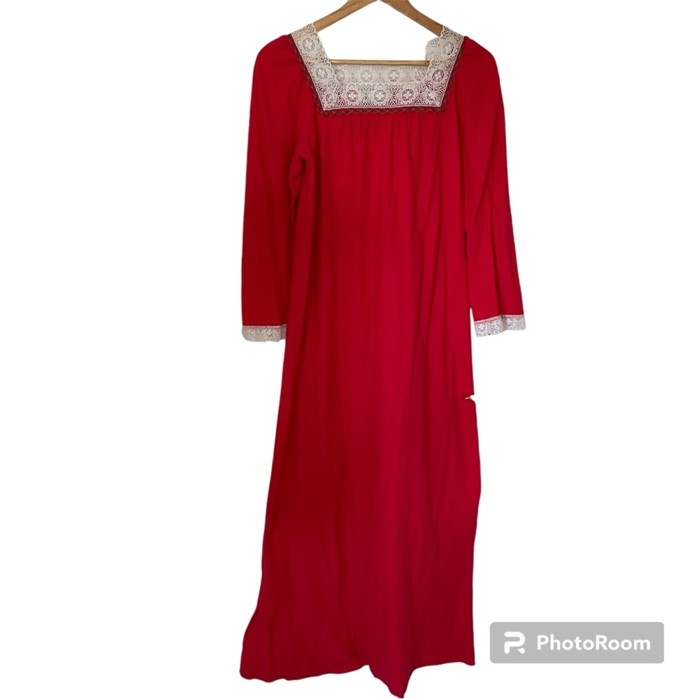 Vintage 70s Red White Lace Trimmed Long Nightgown Made in USA Size S